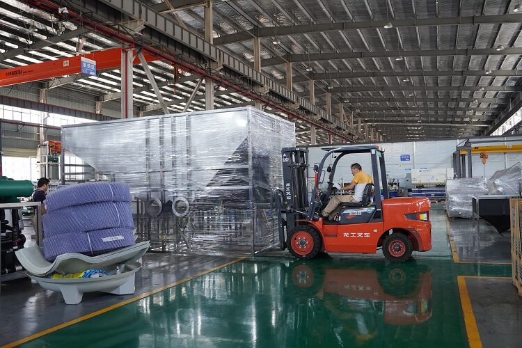 方冰机投入使用